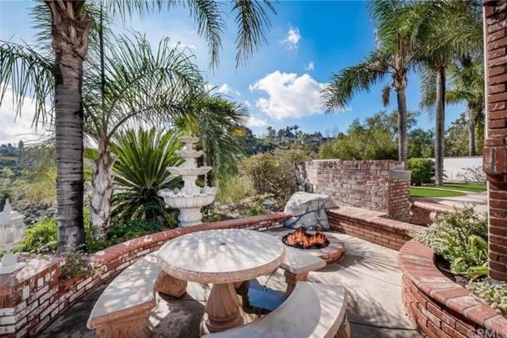Luxury Hill With Spectacular View Anaheim