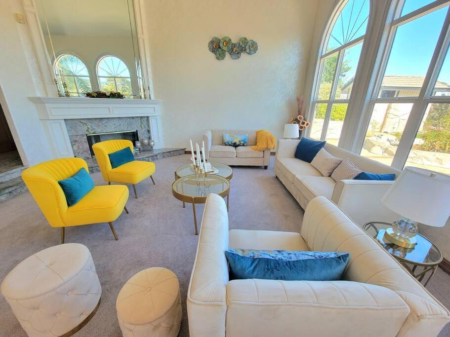Luxury Hill With Spectacular View * Anaheim
