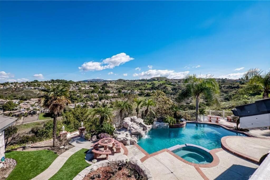 Luxury Hill With Spectacular View Apartment Anaheim